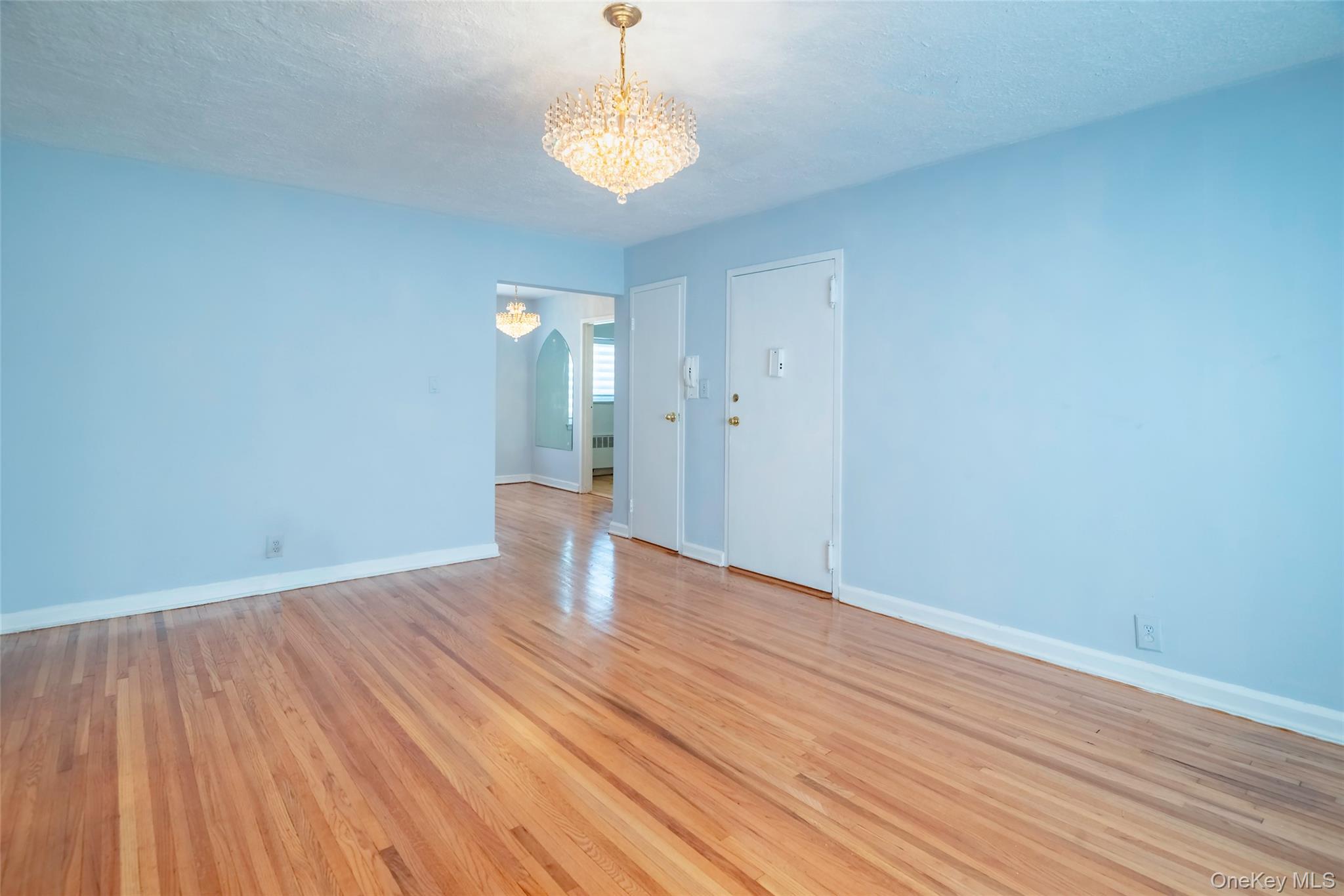 221 Middle Neck Road, Unit G5 photo 8