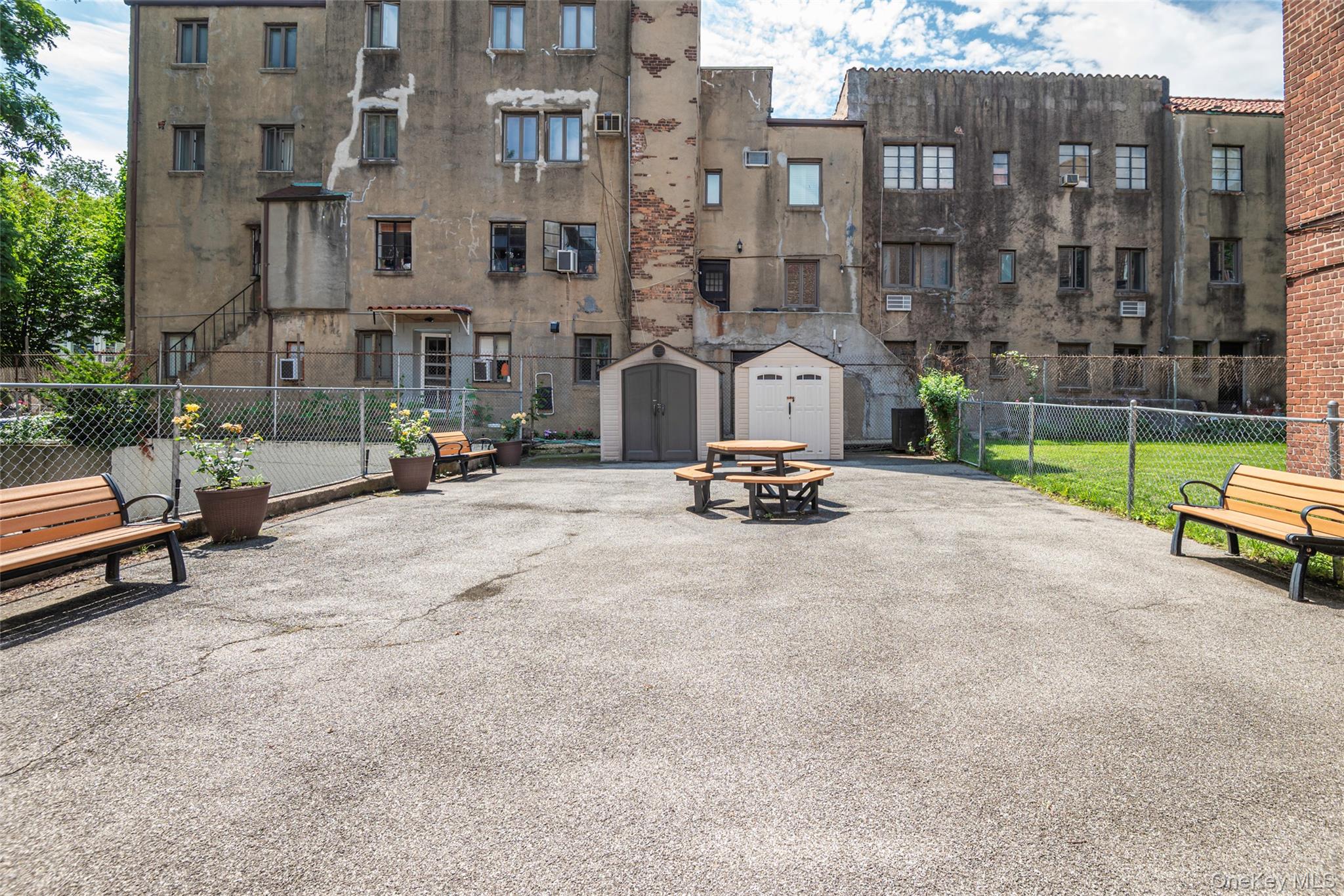 221 Middle Neck Road, Unit G5 photo 27
