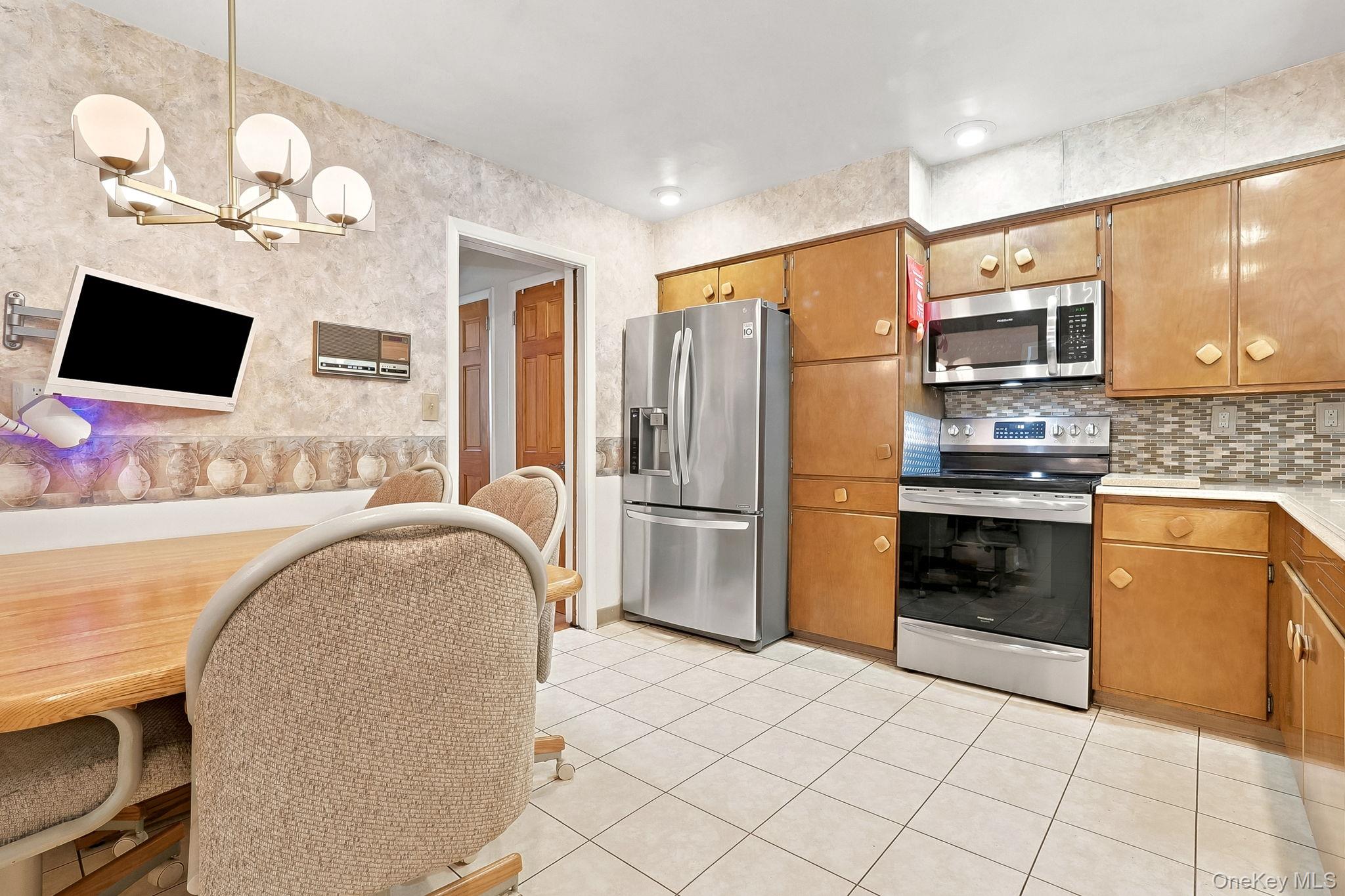 75 Glen Forest Street – For Sale photo 8