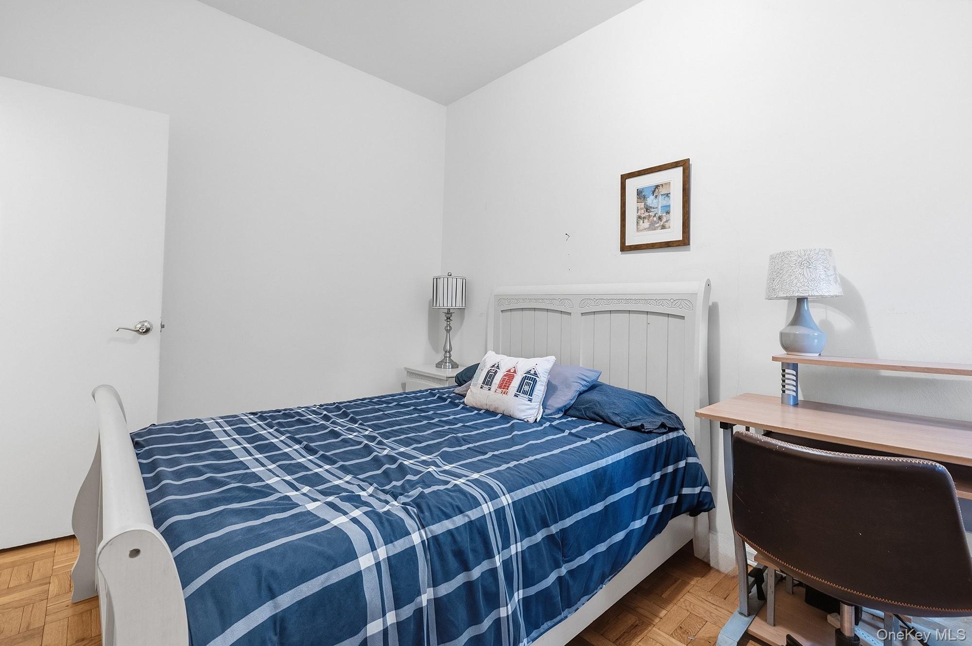55 Knolls Crescent, Unit 1B photo 13