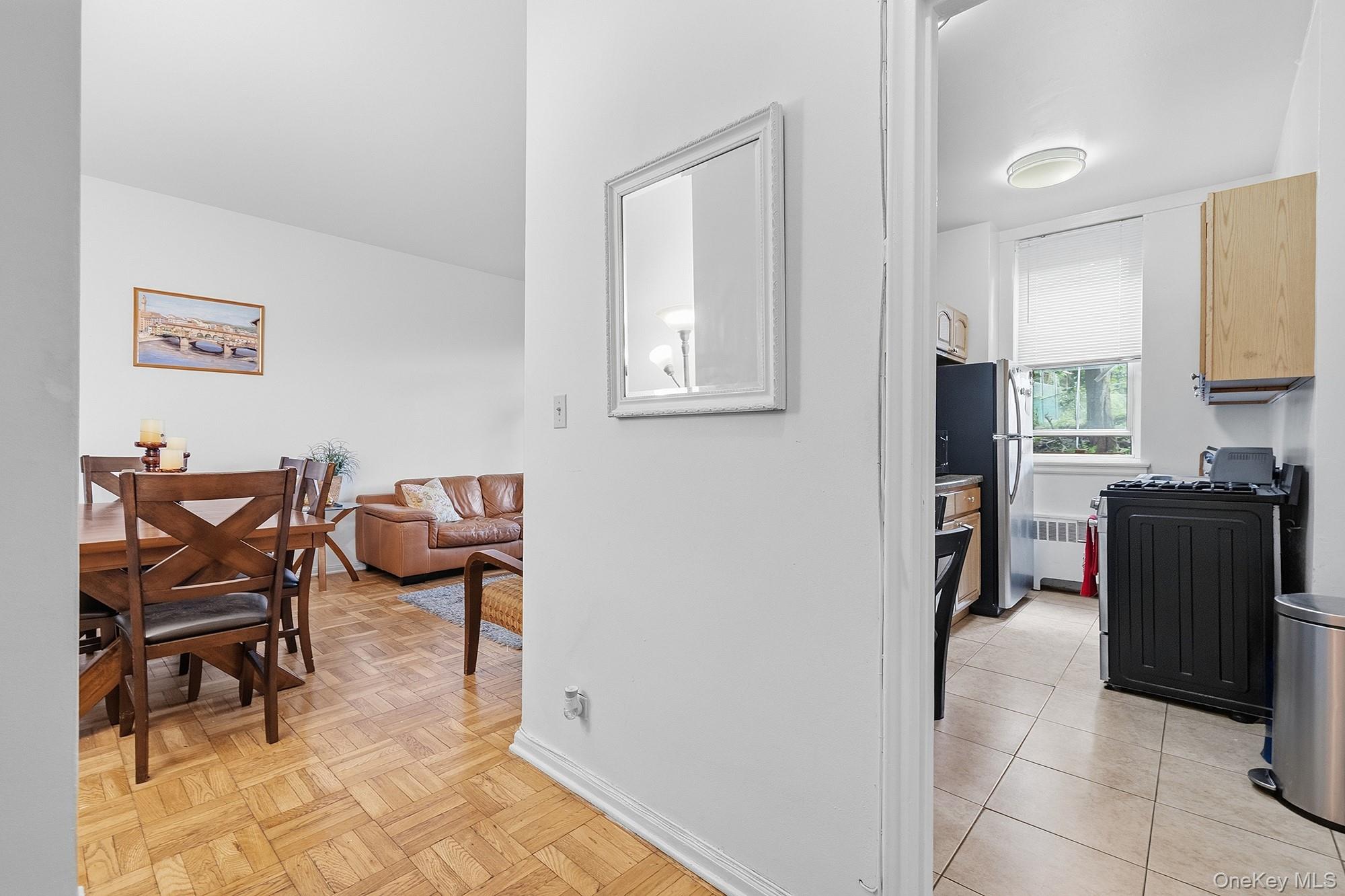55 Knolls Crescent, Unit 1B photo 7