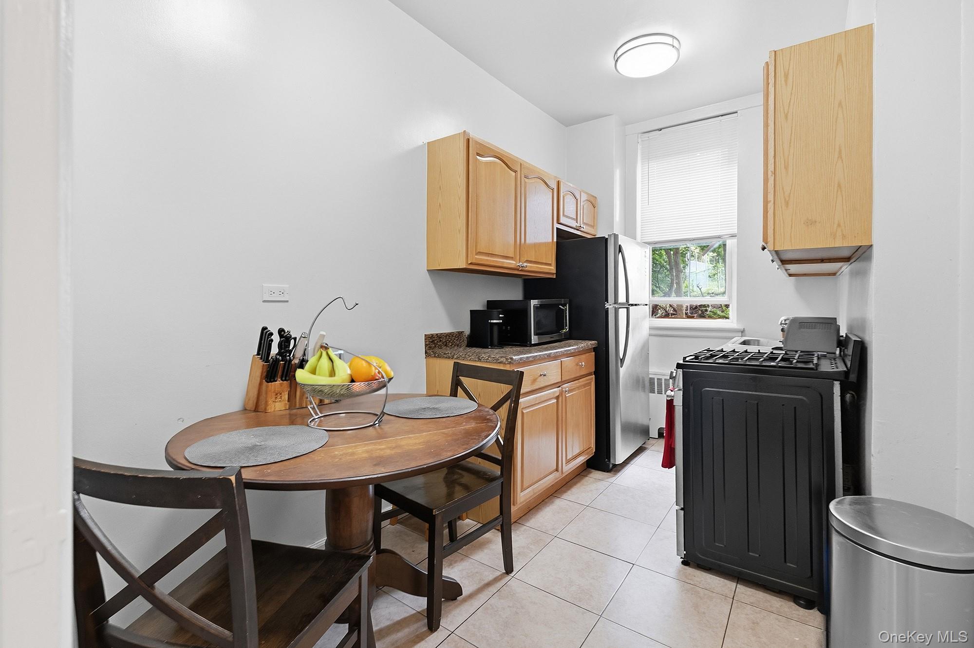 55 Knolls Crescent, Unit 1B photo 10