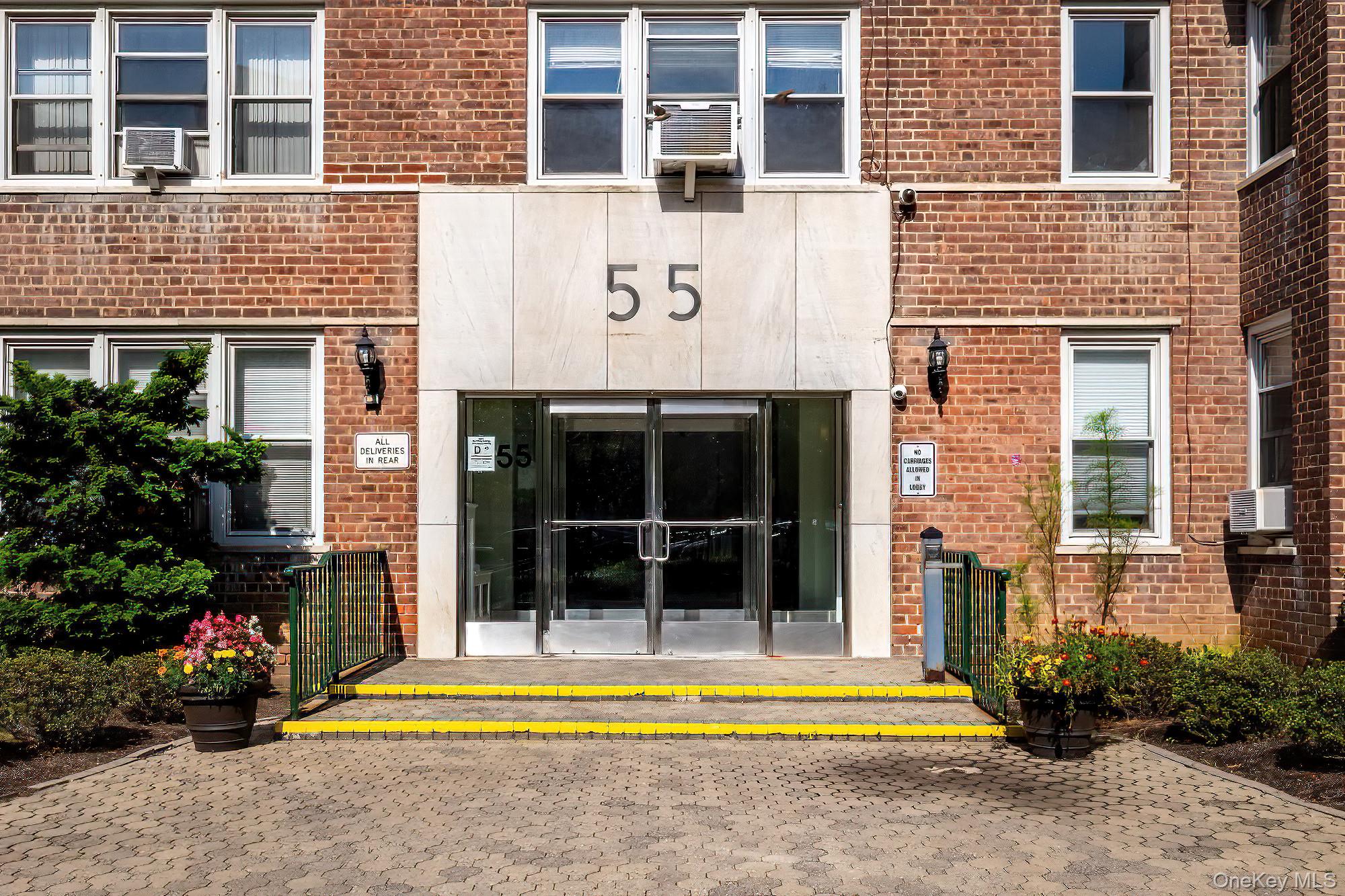 55 Knolls Crescent, Unit 1C