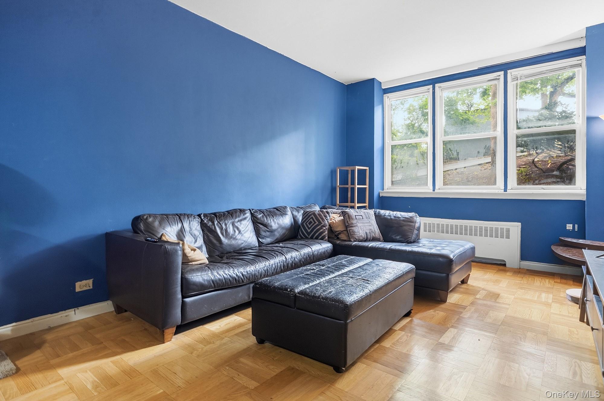 55 Knolls Crescent, Unit 1C photo 3