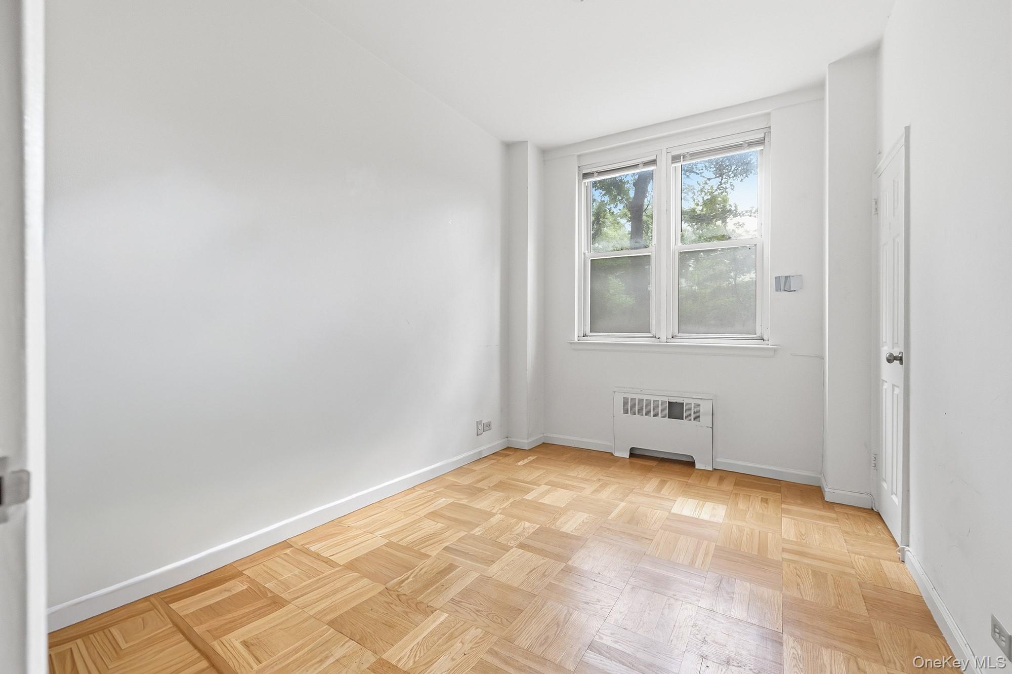 55 Knolls Crescent, Unit 1C photo 8