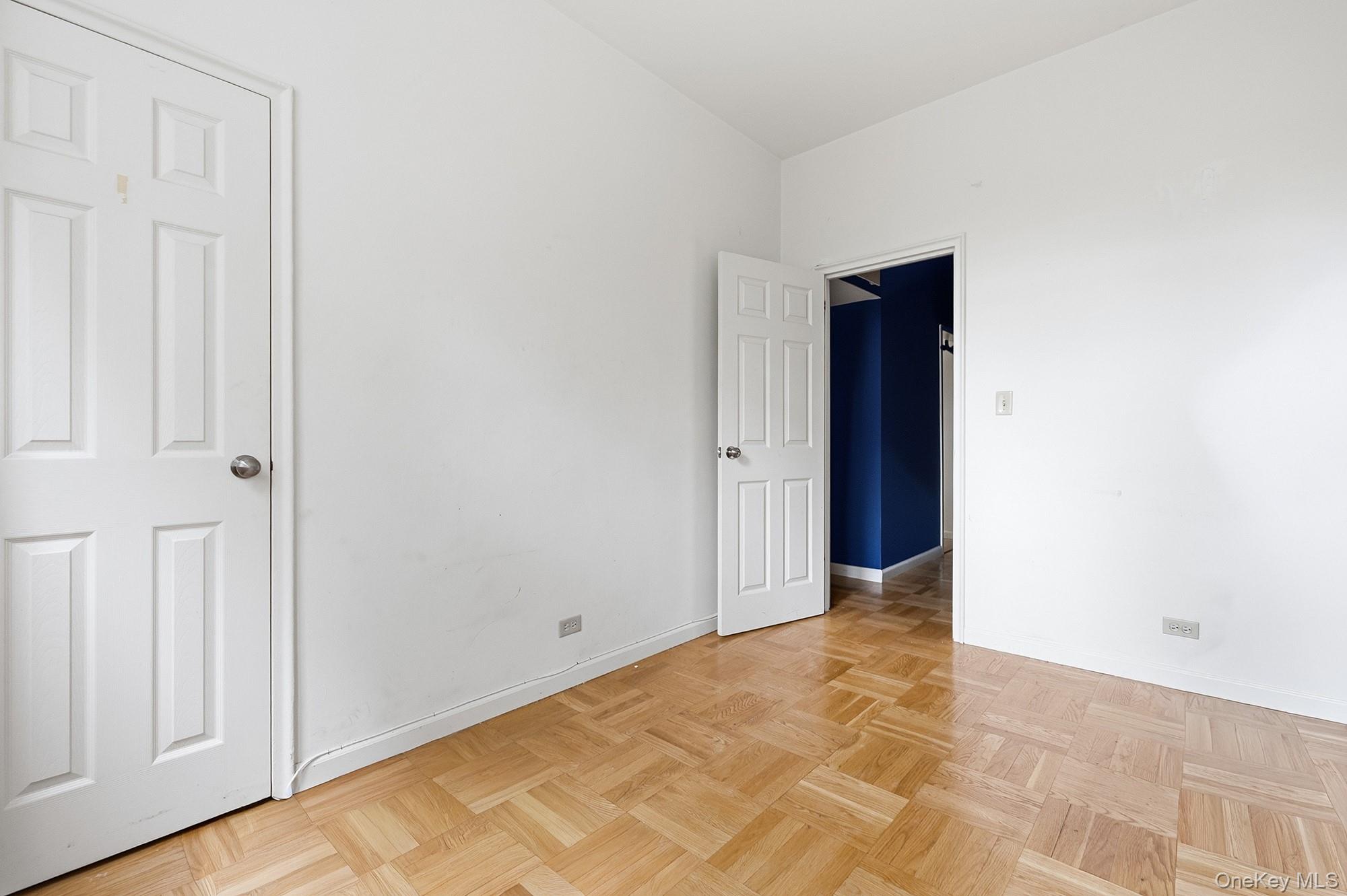 55 Knolls Crescent, Unit 1C photo 9