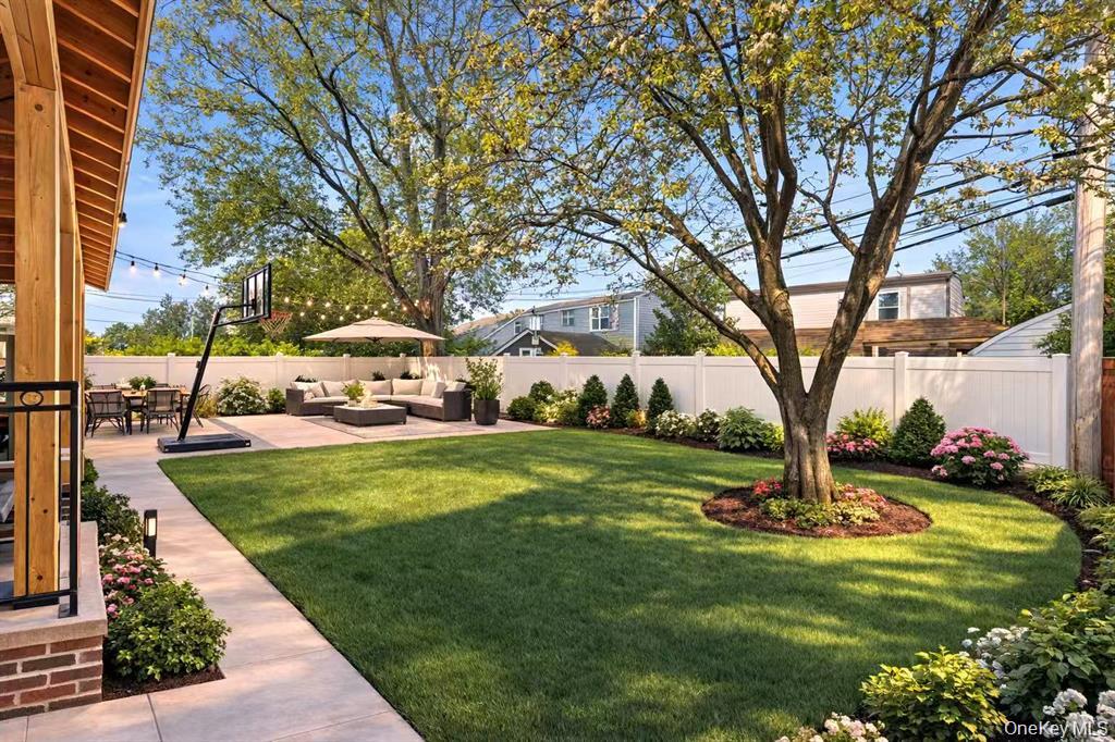 642 Lenore Lane – For Sale photo 20