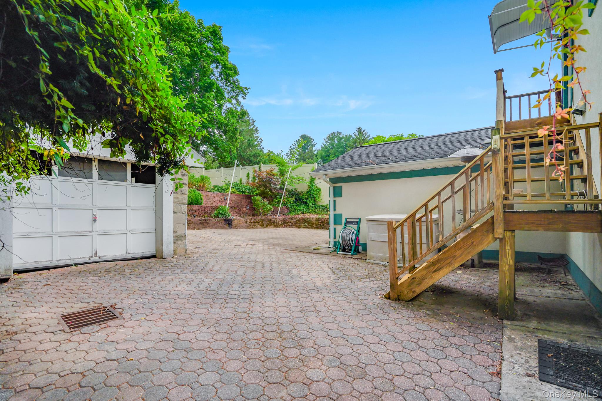 211 Pomeroy Street – For Sale photo 33