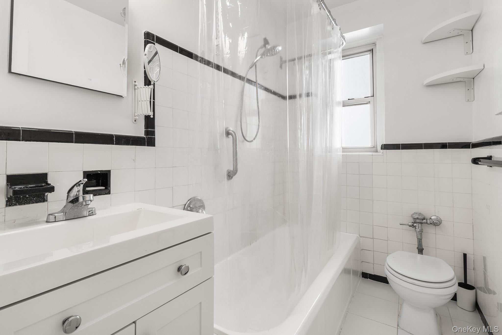 75 Bank Street, Unit 1B photo 21