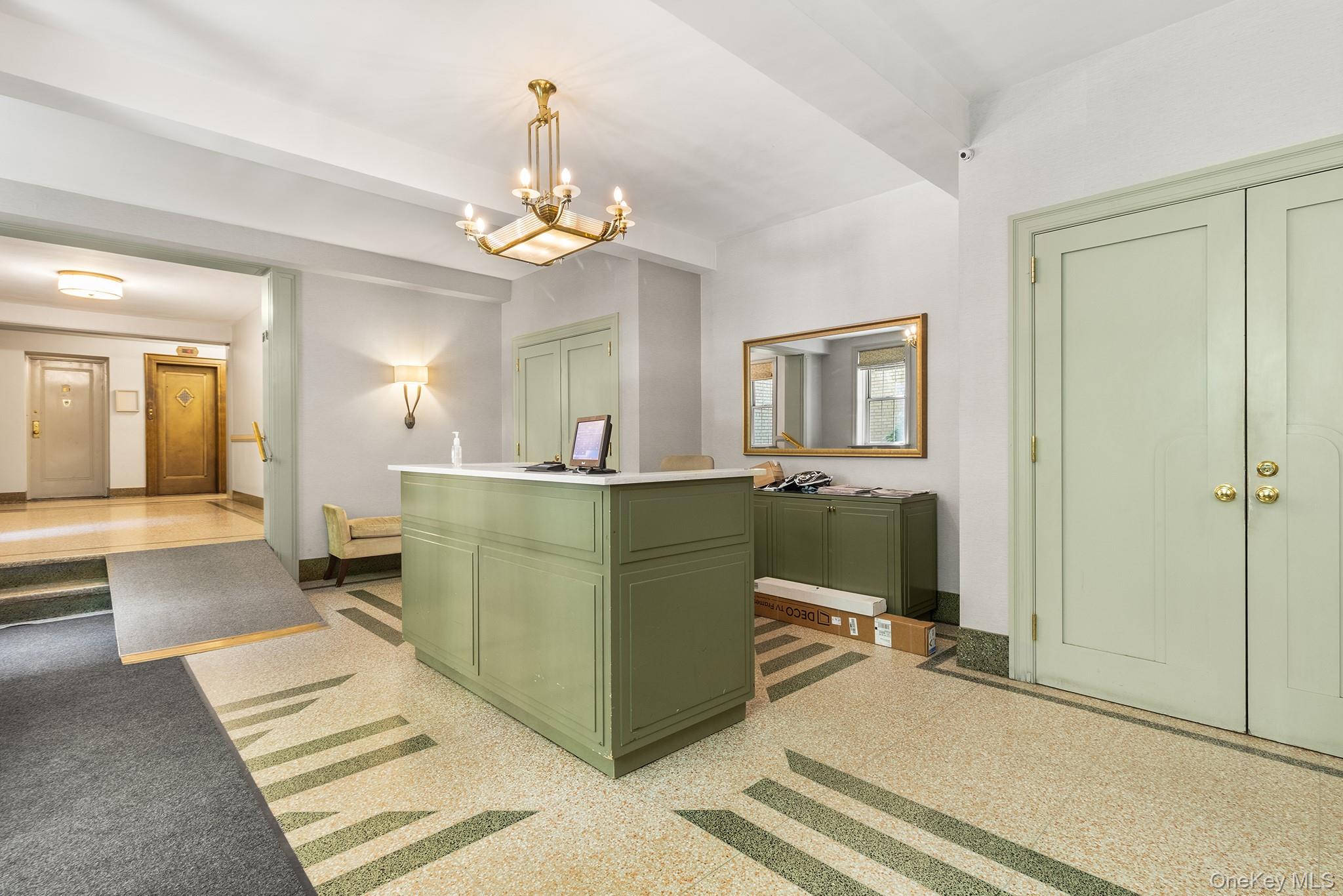 75 Bank Street, Unit 1B photo 3