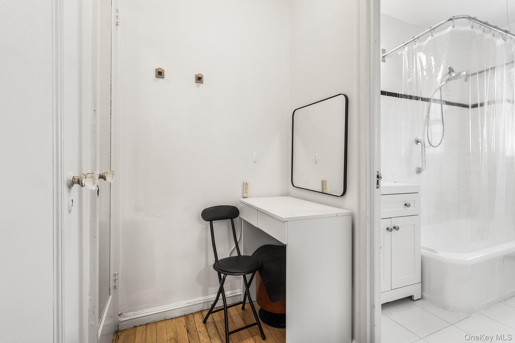 75 Bank Street, Unit 1B photo 19