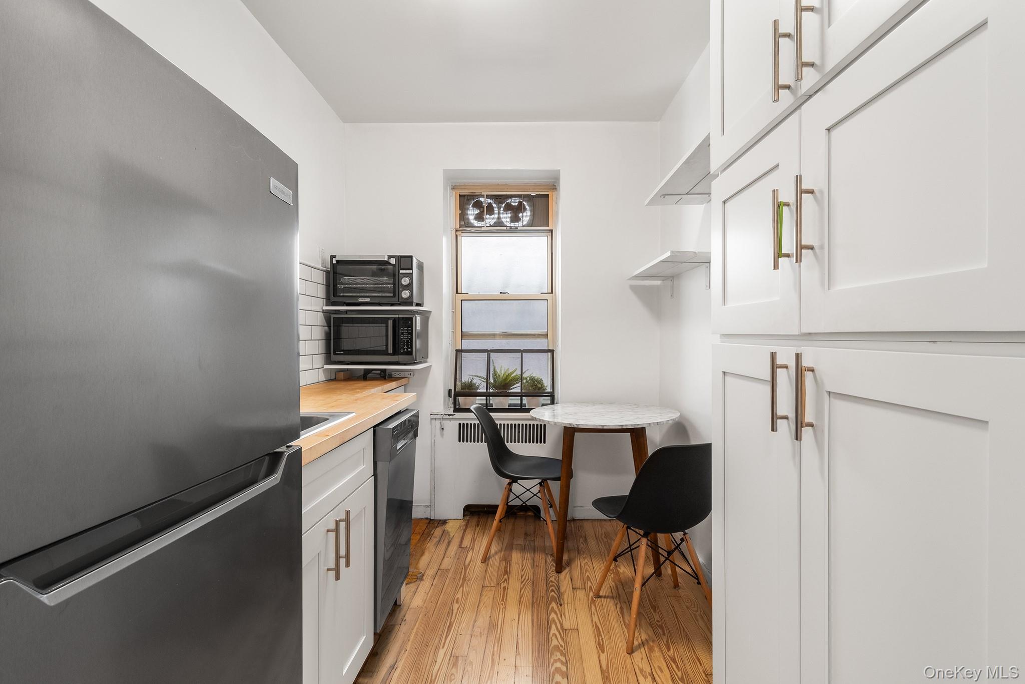 75 Bank Street, Unit 1B photo 6