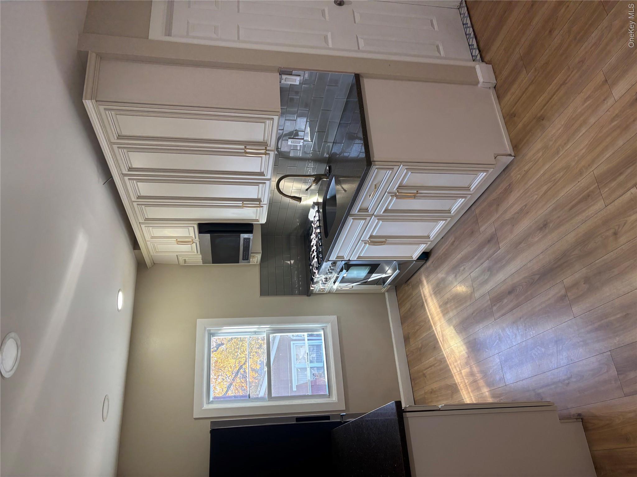 132-28 Crossbay Boulevard, Unit 2 photo 2