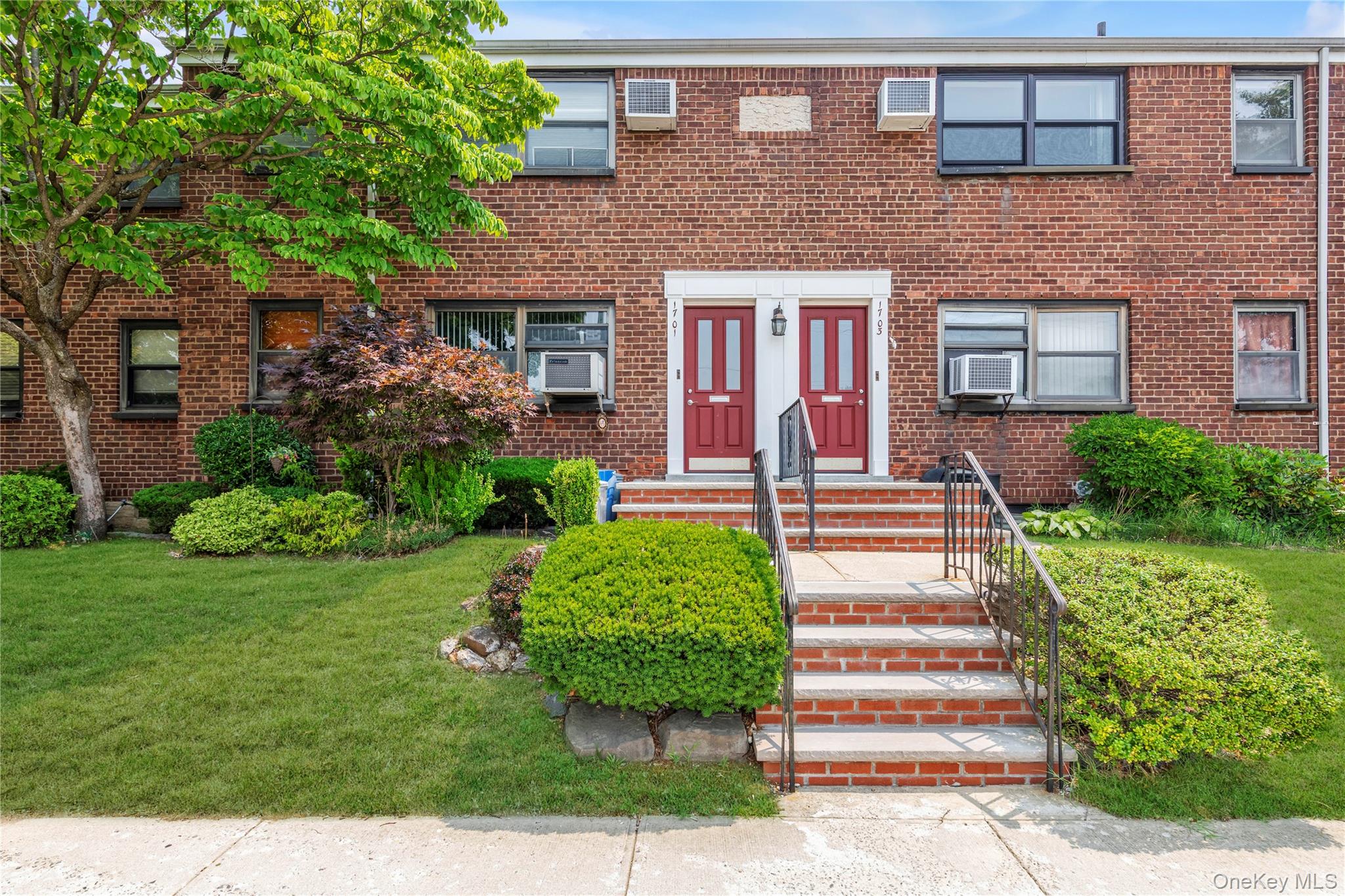 17-01 Utopia Parkway, Unit 1