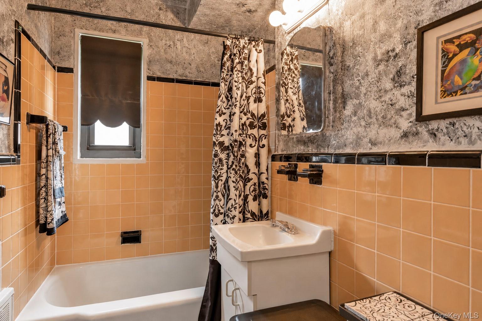 17-01 Utopia Parkway, Unit 1 photo 10