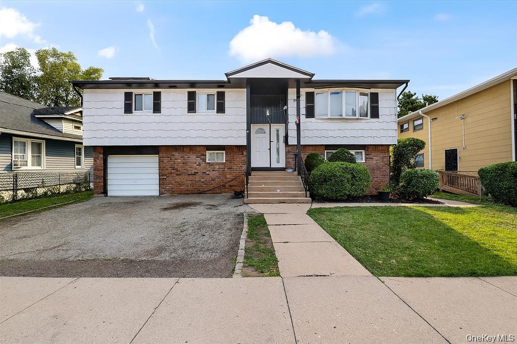 22 Hudson Place – For Rent