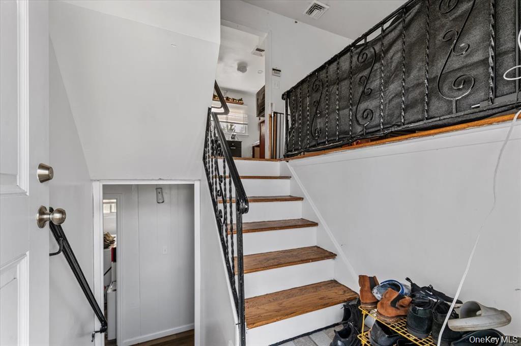 22 Hudson Place – For Rent photo 3