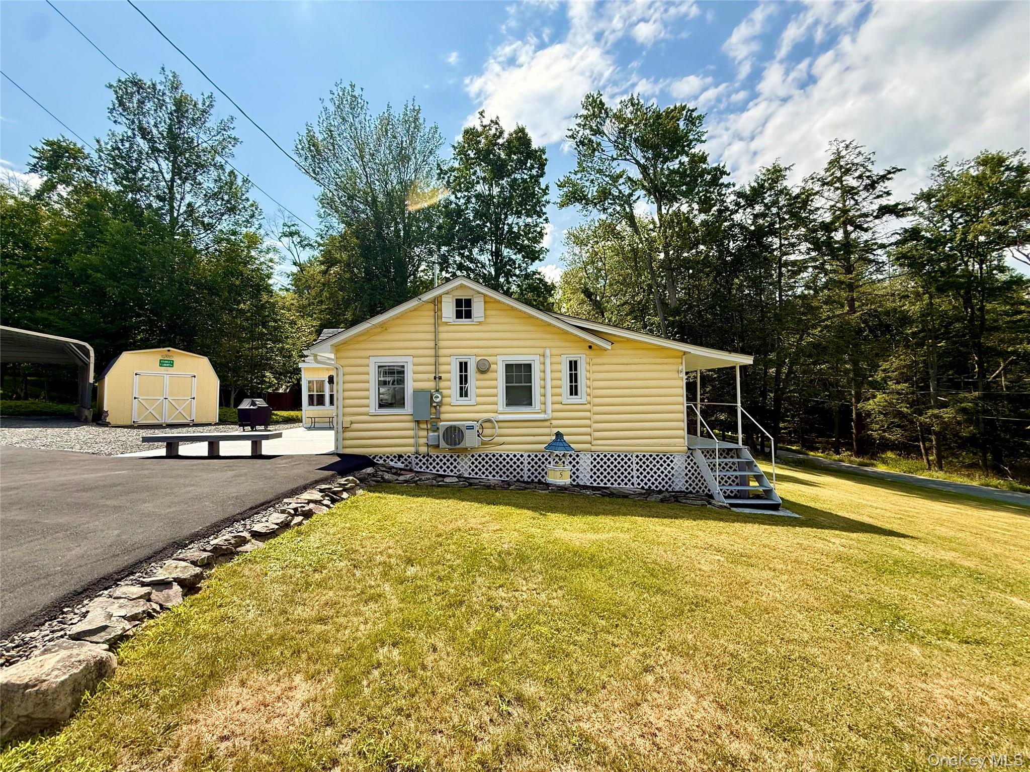 5 Liberty Place N – For Sale photo 2