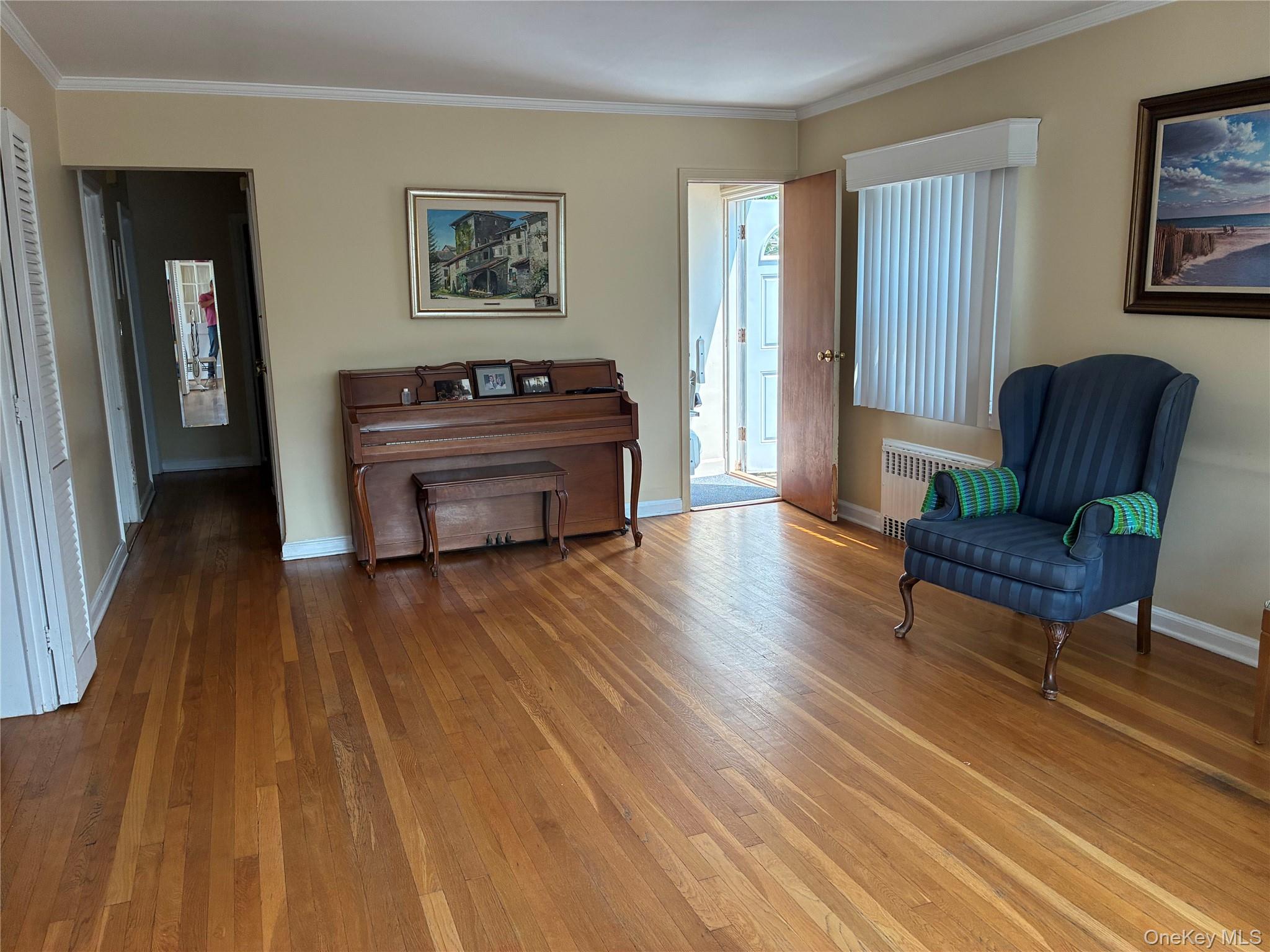 553 W Beech Street – For Sale photo 9