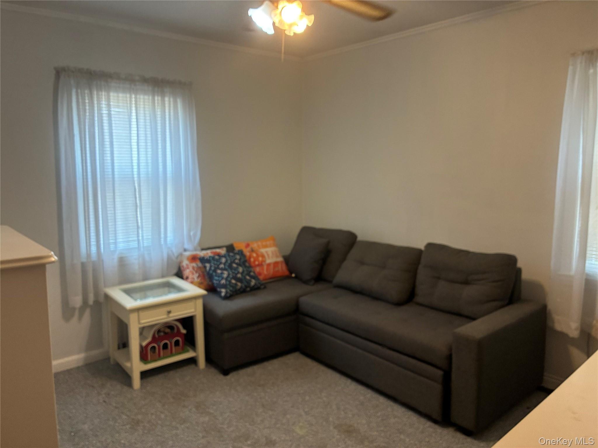 553 W Beech Street – For Sale photo 6
