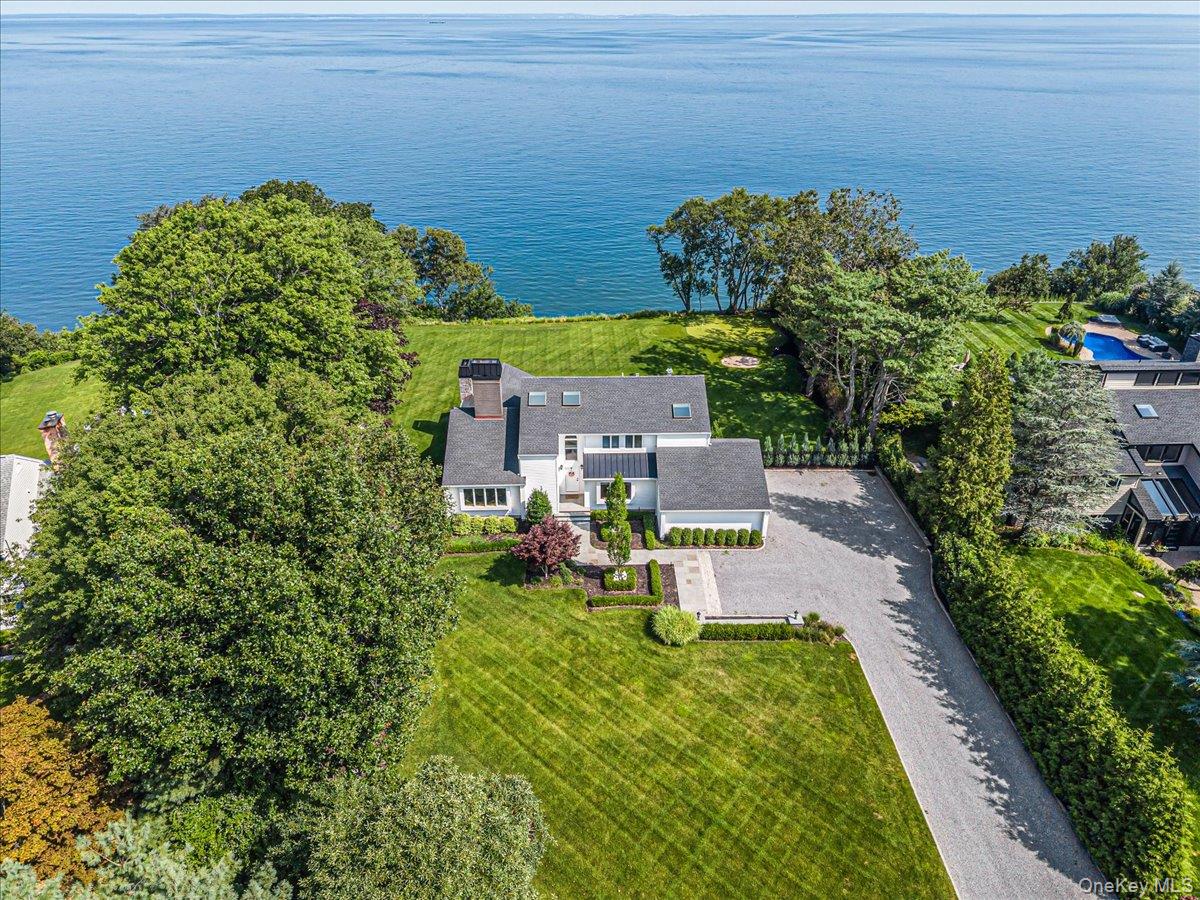 37 Soundview Drive – For Sale photo 2