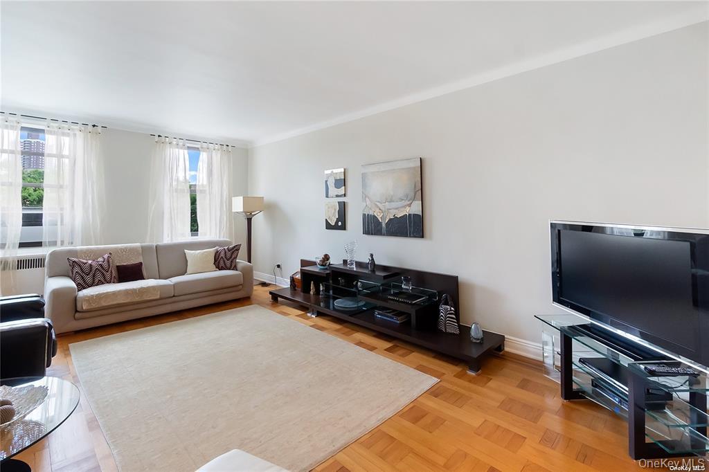 84-51 Beverly Road, Unit 6R photo 14