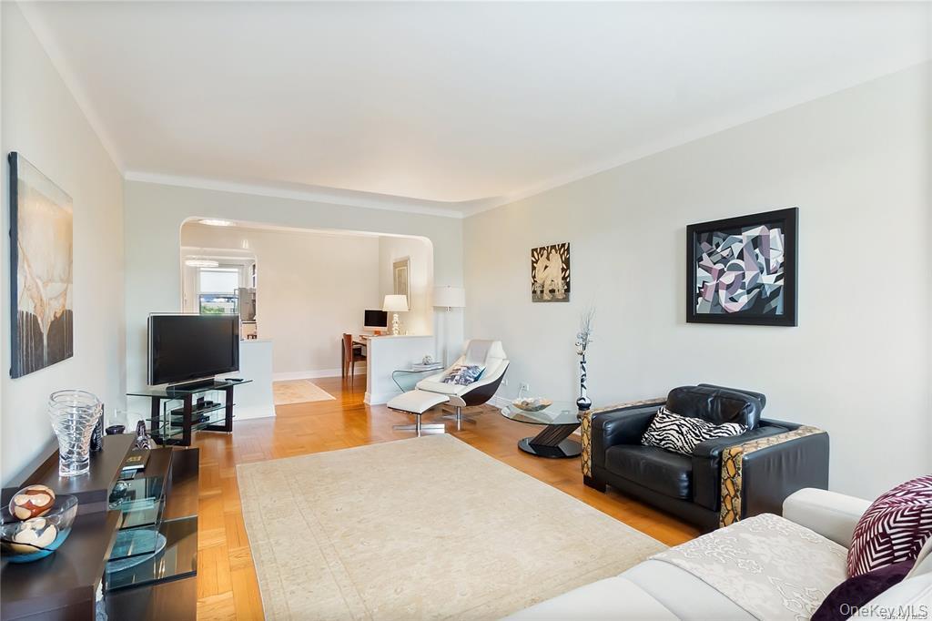 84-51 Beverly Road, Unit 6R photo 16