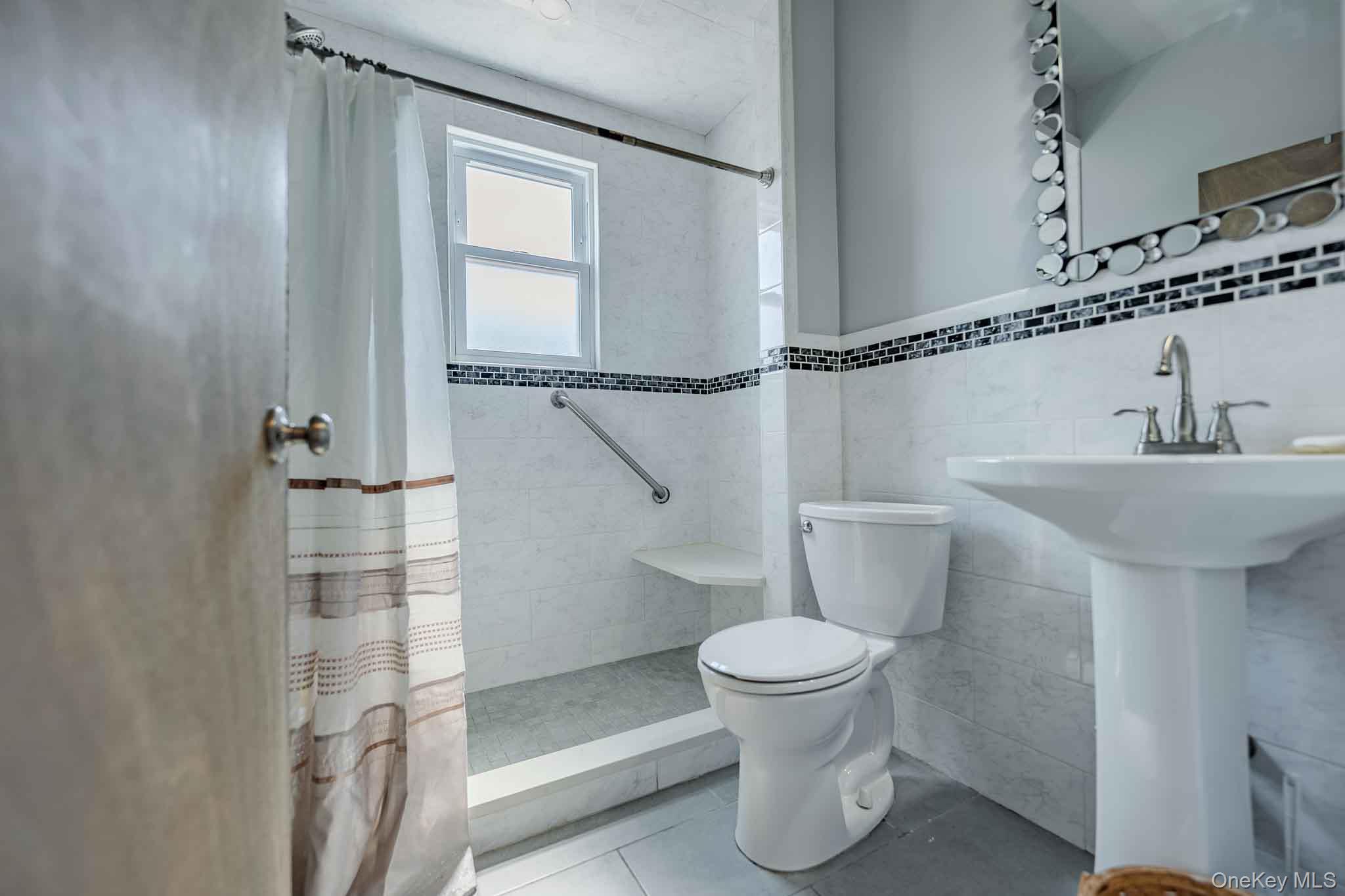 124 Roosevelt Boulevard – For Sale photo 4