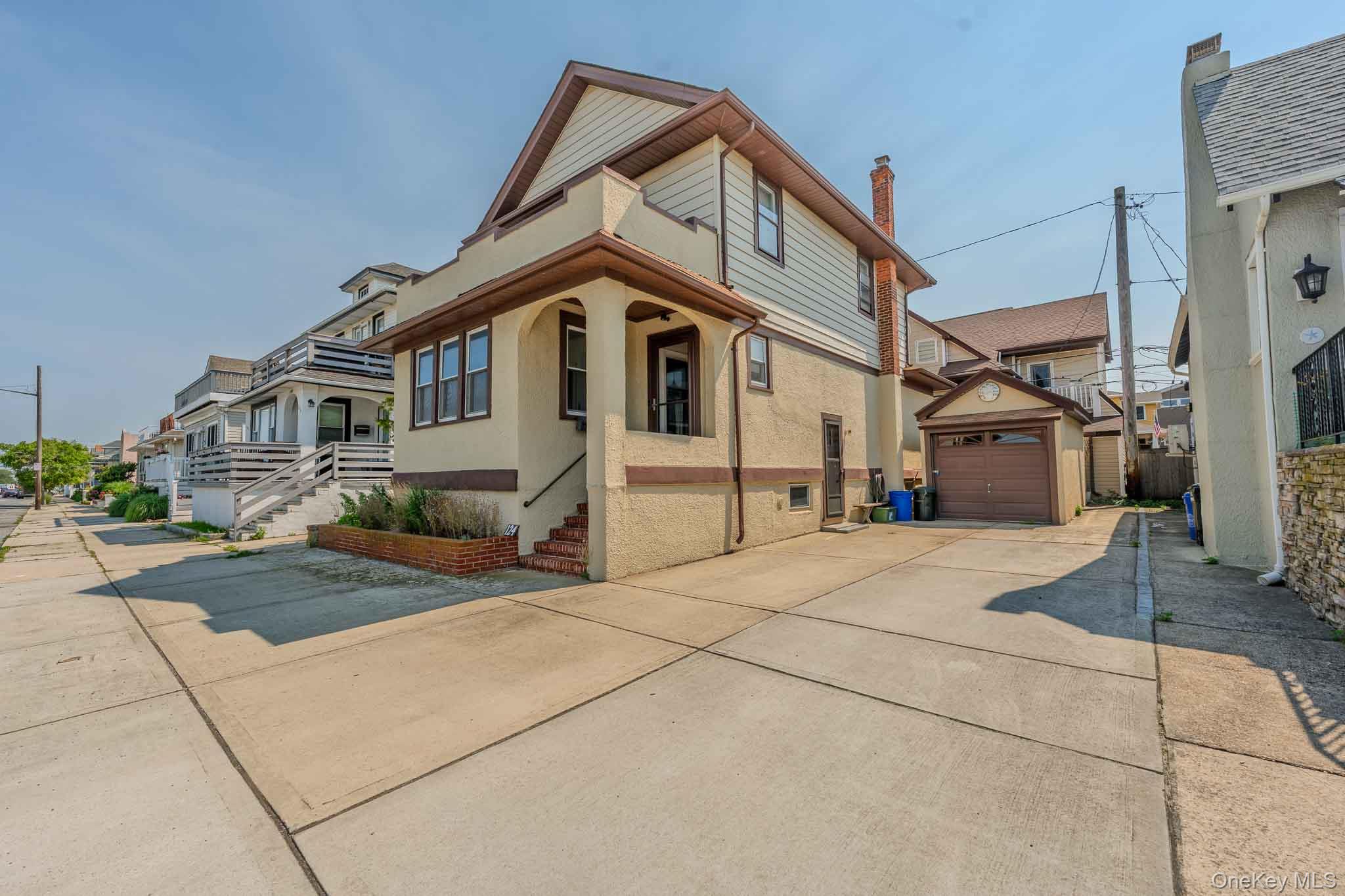 124 Roosevelt Boulevard – For Sale