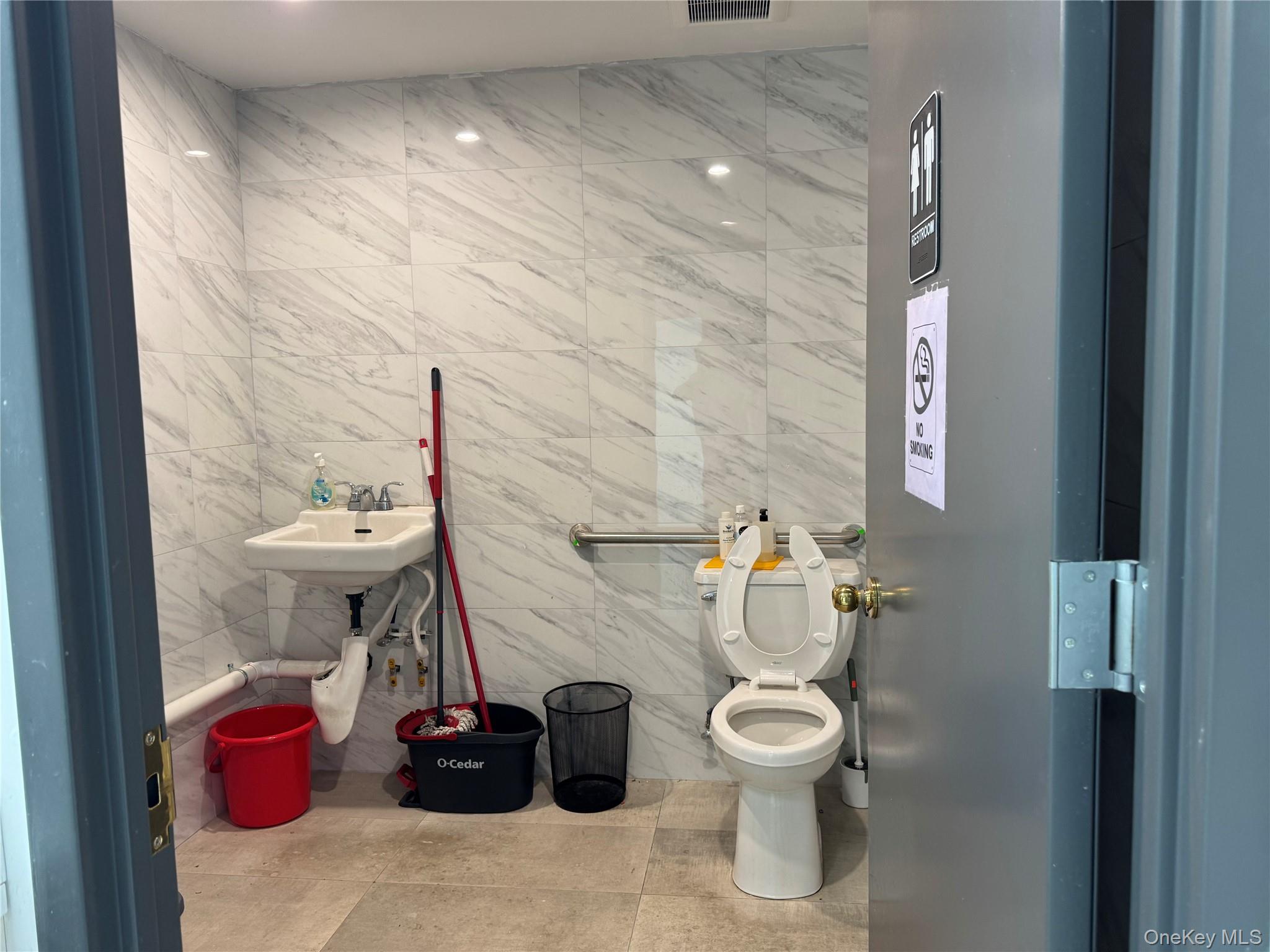 4415 College Point Boulevard, Unit C6 photo 4