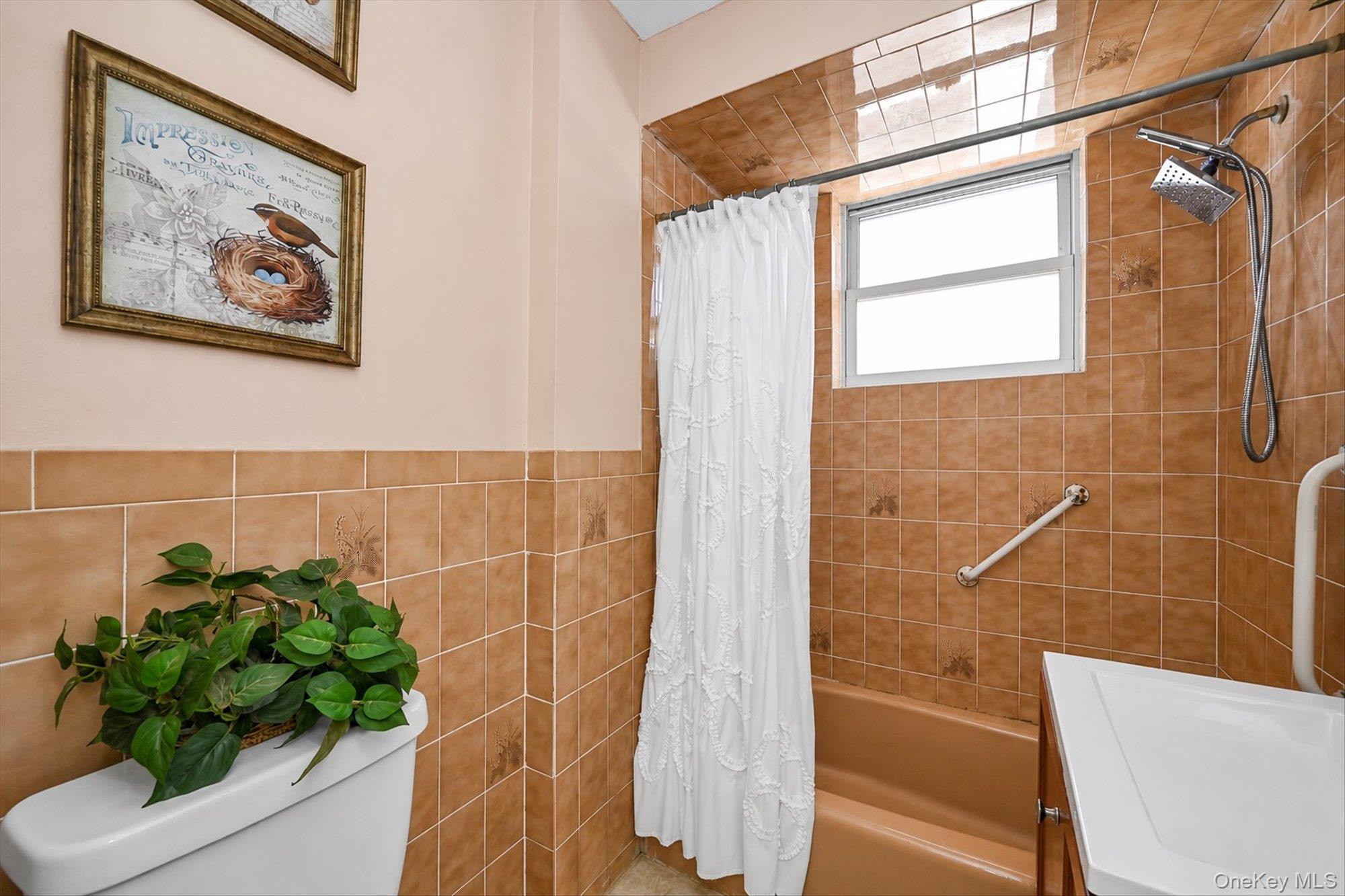 202-02 36th Avenue – For Sale photo 8