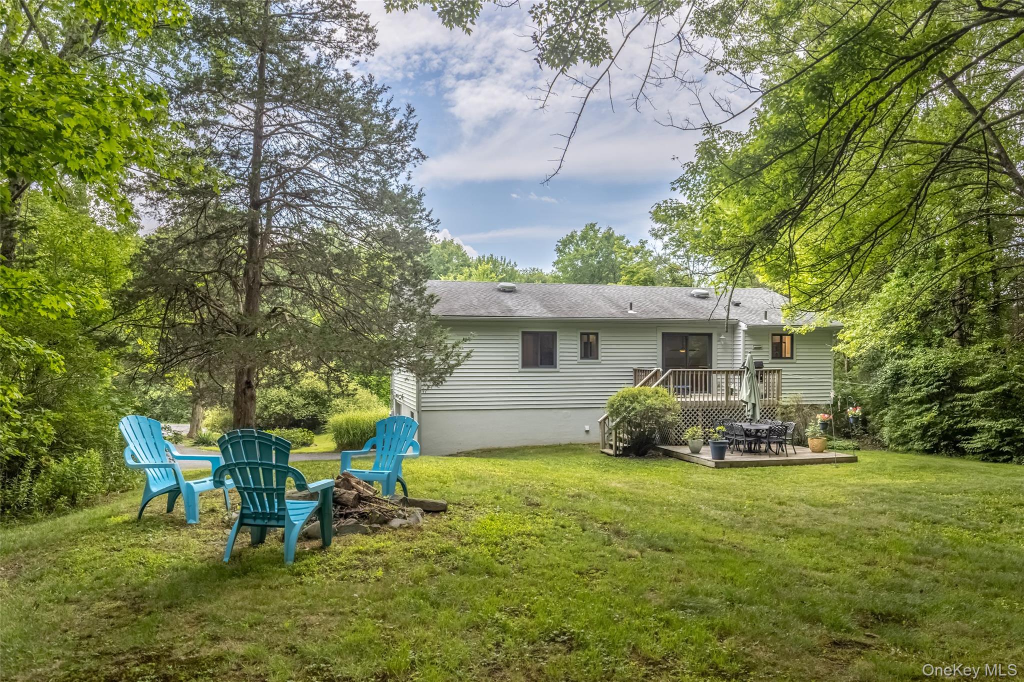 6 Hickory Hill Road – For Sale photo 2