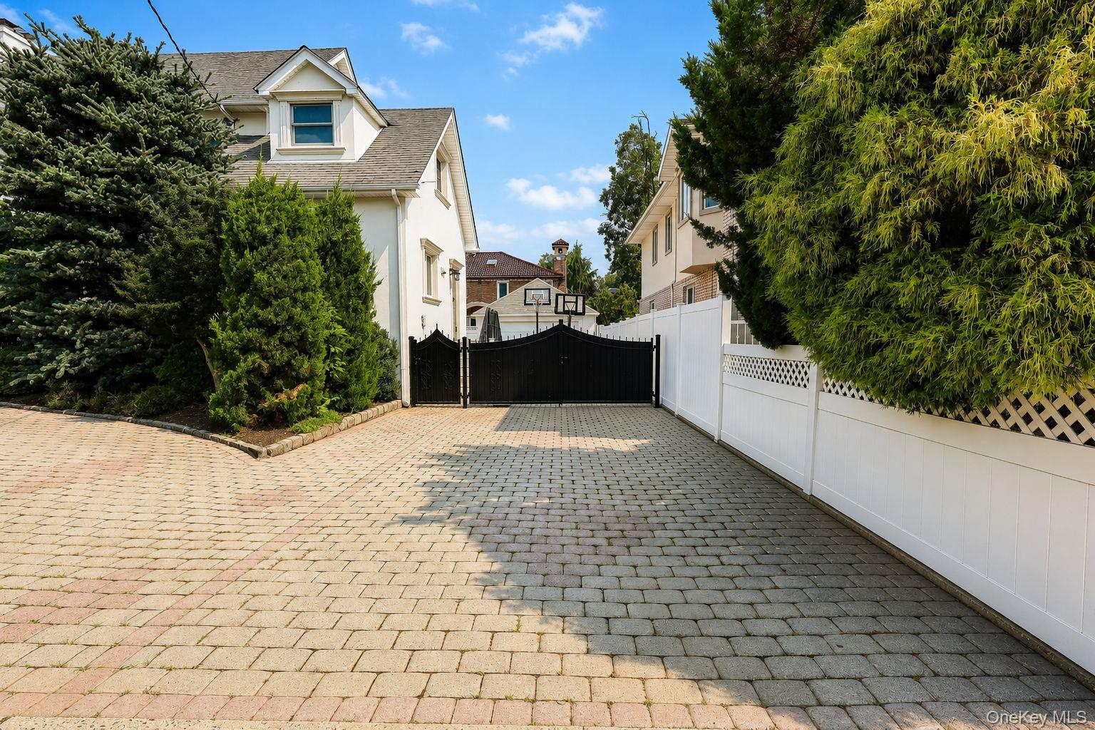 160-31 9th Avenue – For Sale photo 2