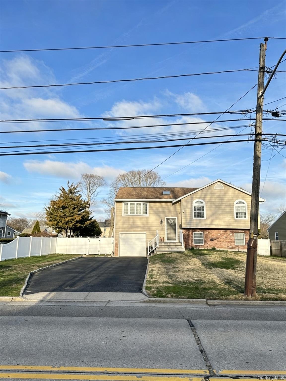 249 Bayport Avenue – For Sale
