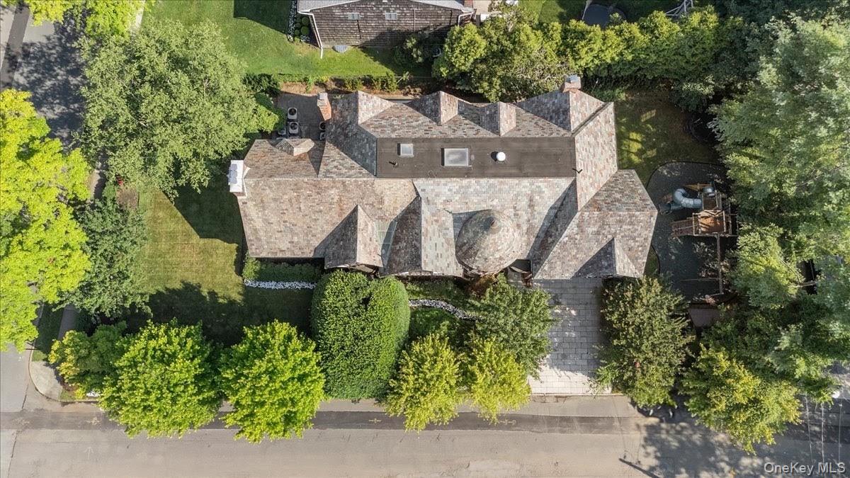 17 sutton Place – For Sale photo 45
