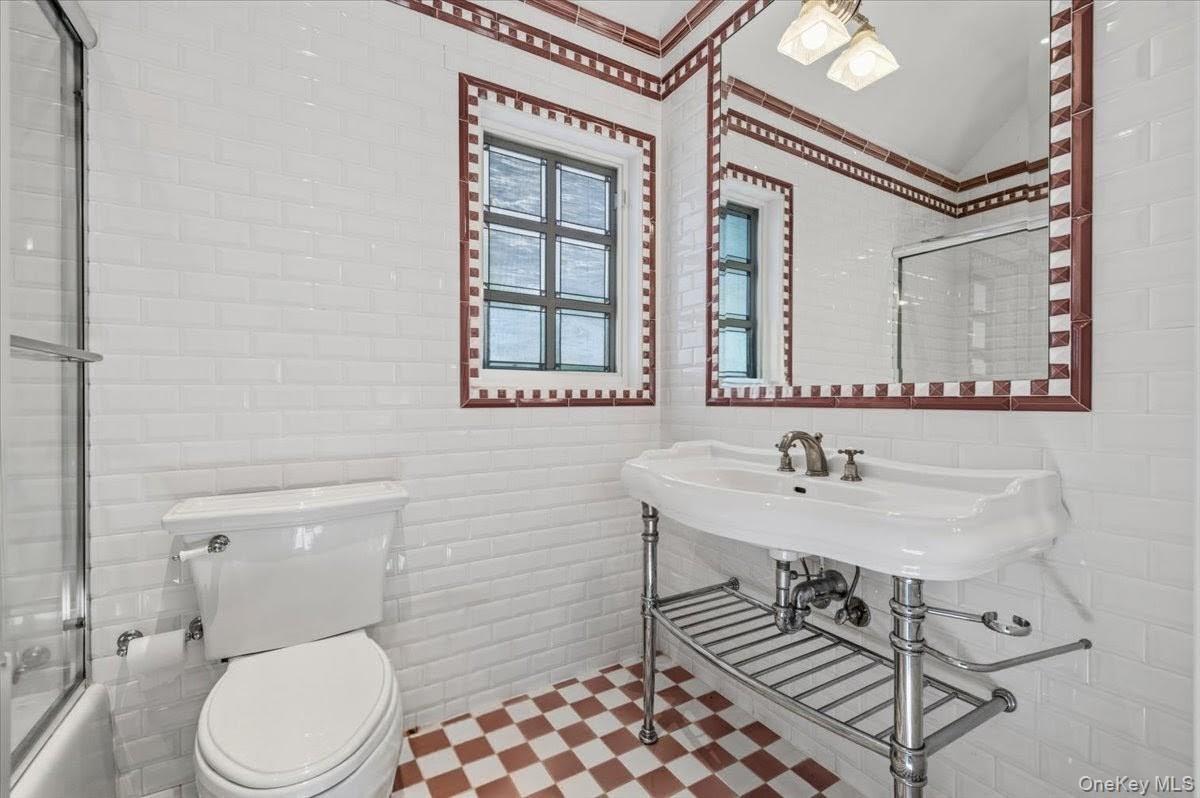 17 sutton Place – For Sale photo 29