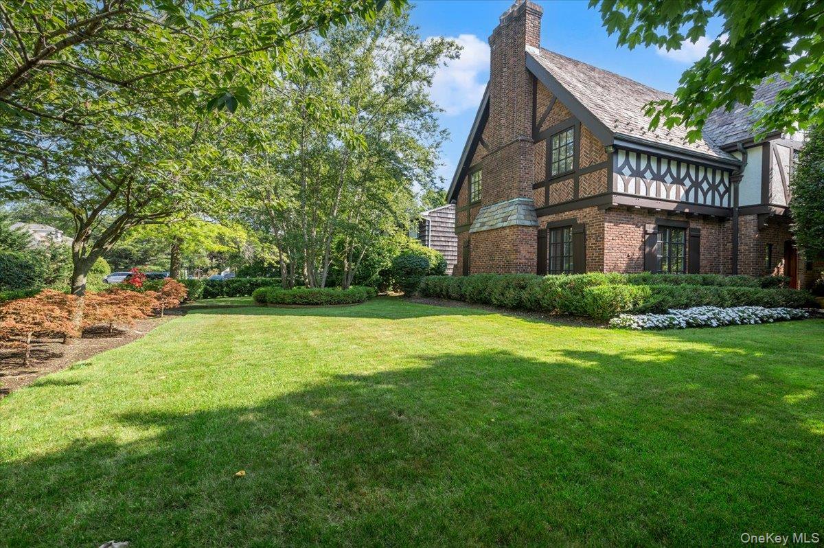 17 sutton Place – For Sale photo 43