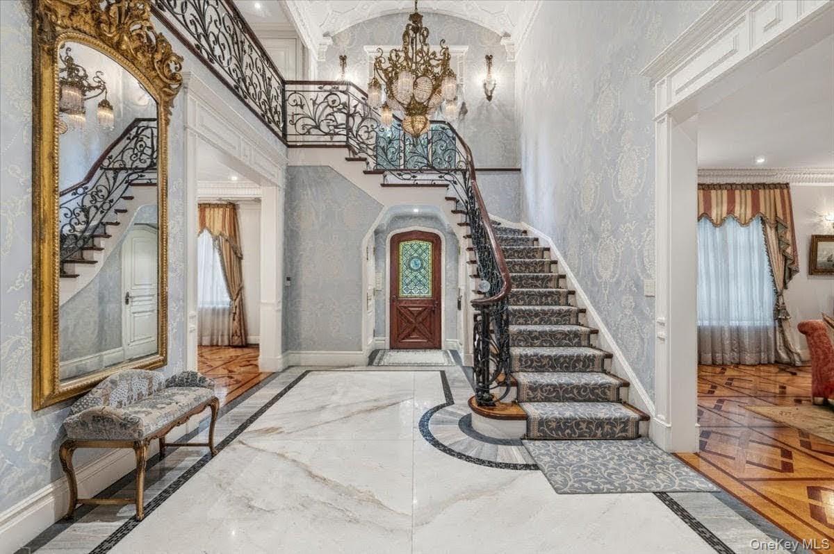 17 sutton Place – For Sale photo 6
