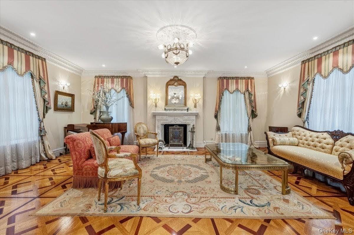 17 sutton Place – For Sale photo 7