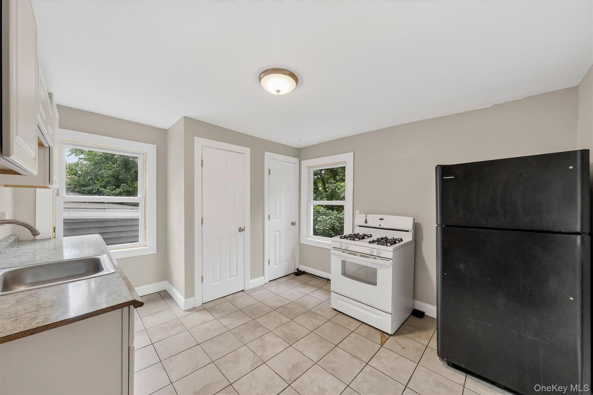 68 Catharine Street, Unit Unit 2 photo 9