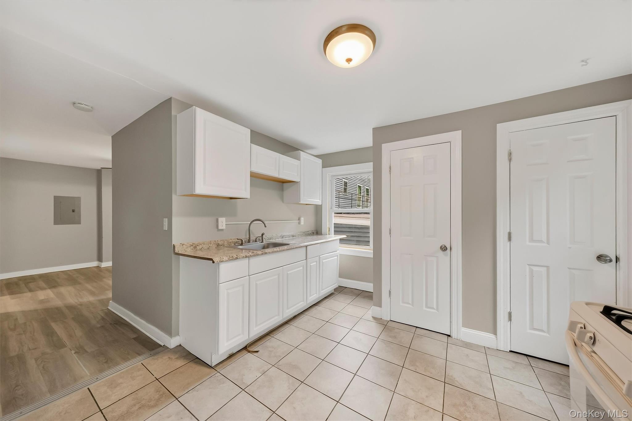68 Catharine Street, Unit Unit 2 photo 10