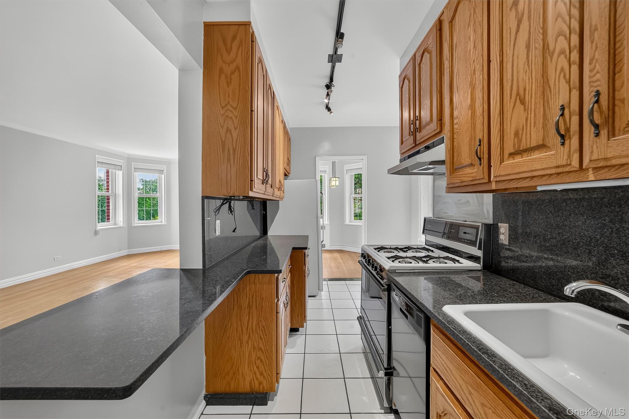 949 Palmer Road, Unit 5K photo 25