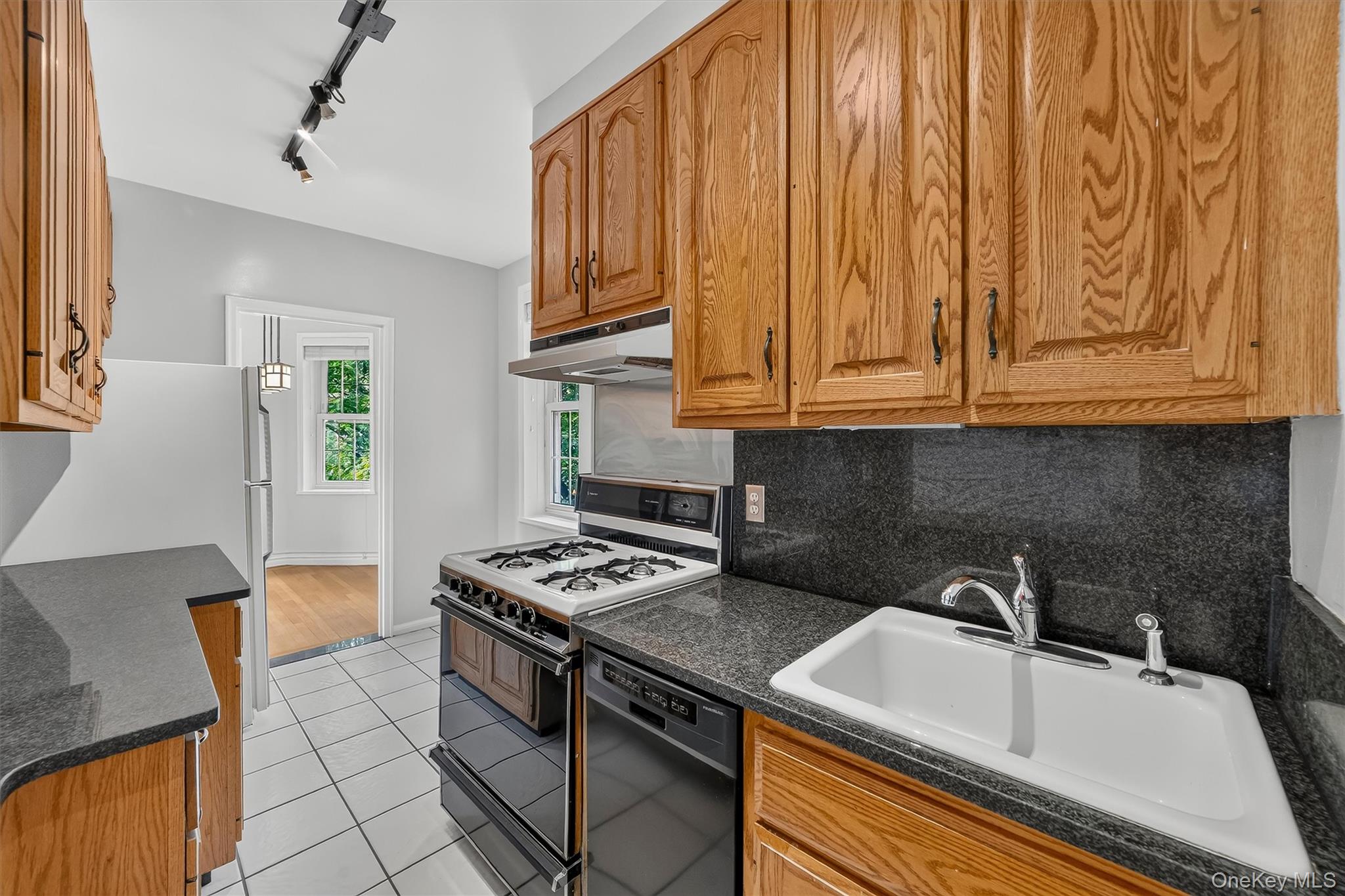 949 Palmer Road, Unit 5K photo 22