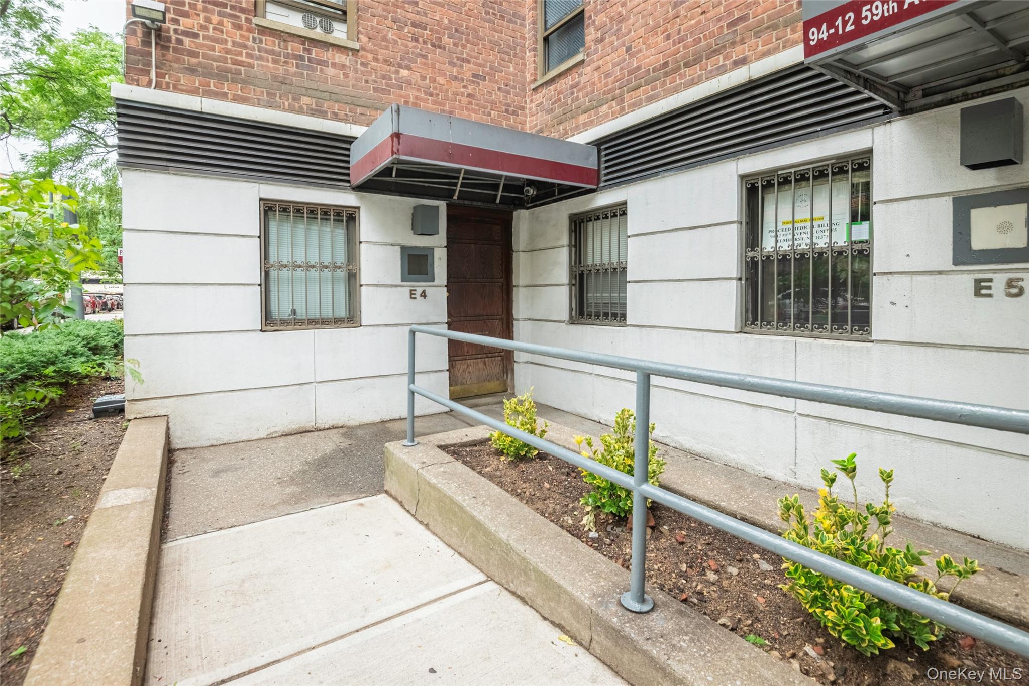94-18 59th Avenue, Unit E3 photo 2