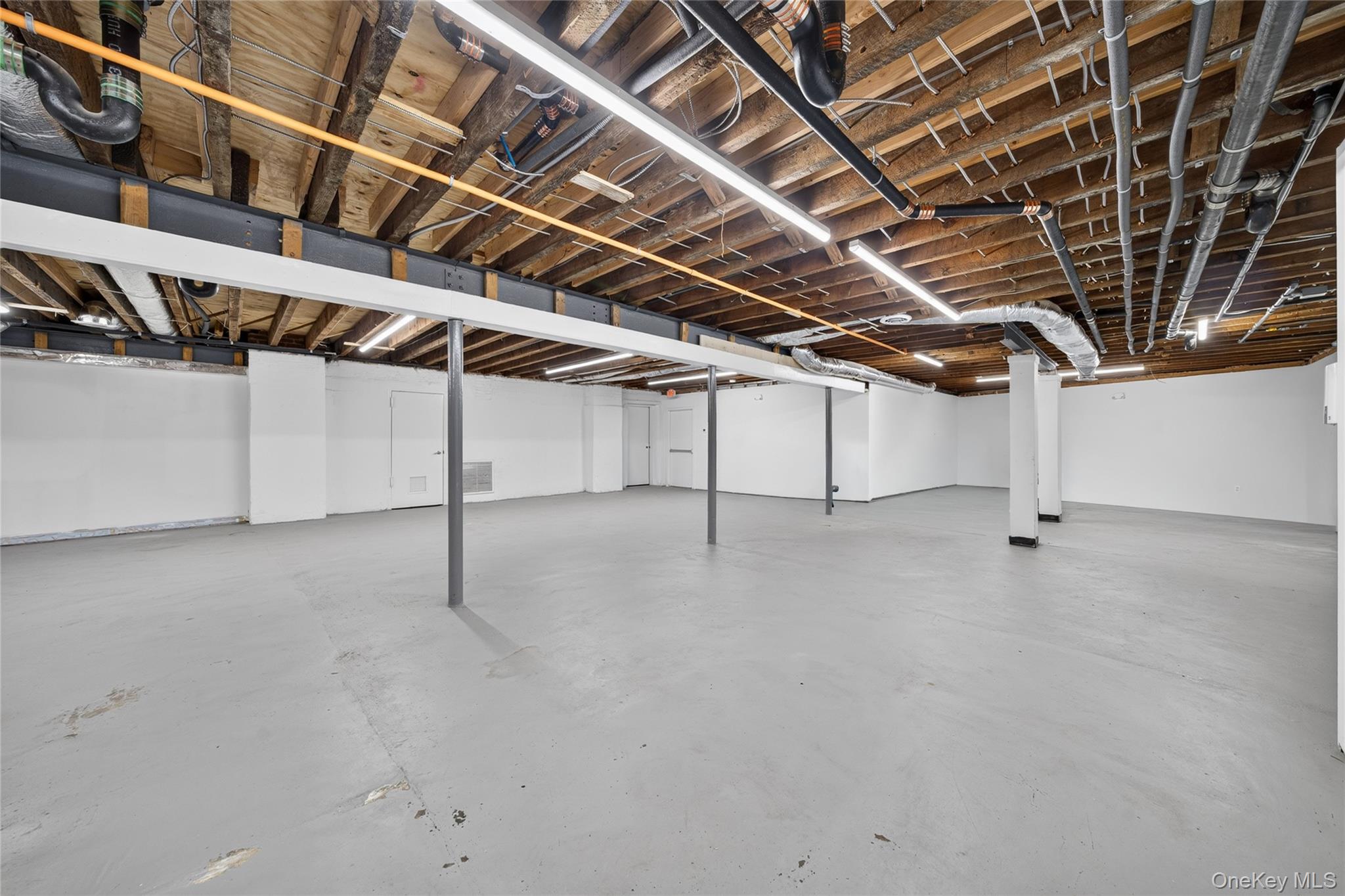 281 Clinton Street – For Sale photo 41