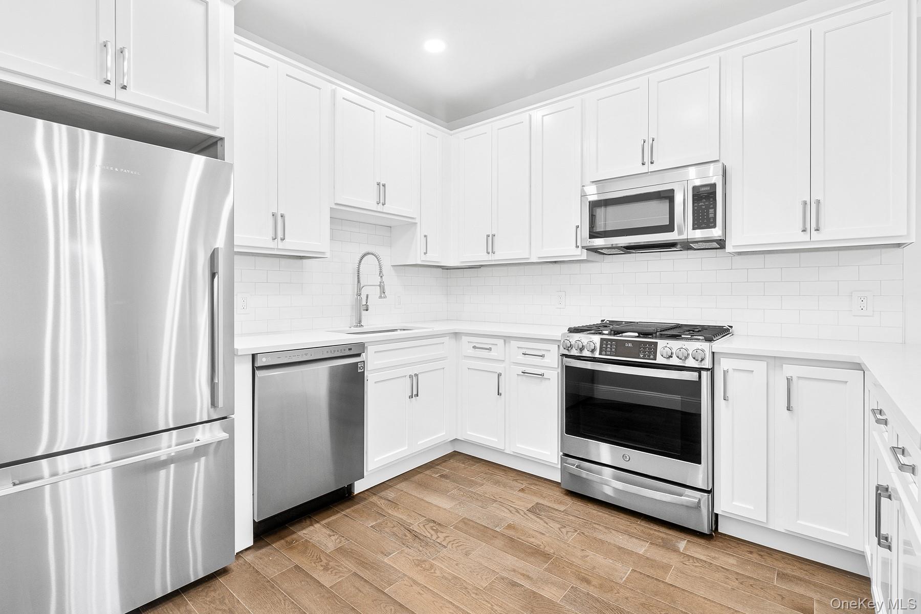 206-208 Main Street, Unit 4 photo 9