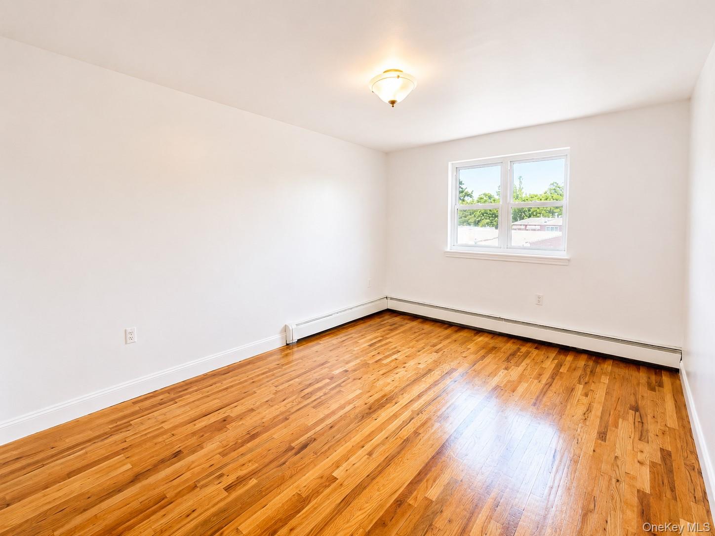 533 Soundview Avenue, Unit 3rd Floor photo 8