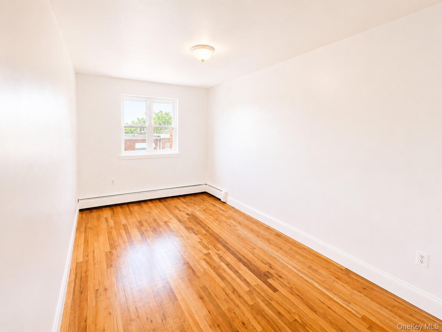 533 Soundview Avenue, Unit 3rd Floor photo 9