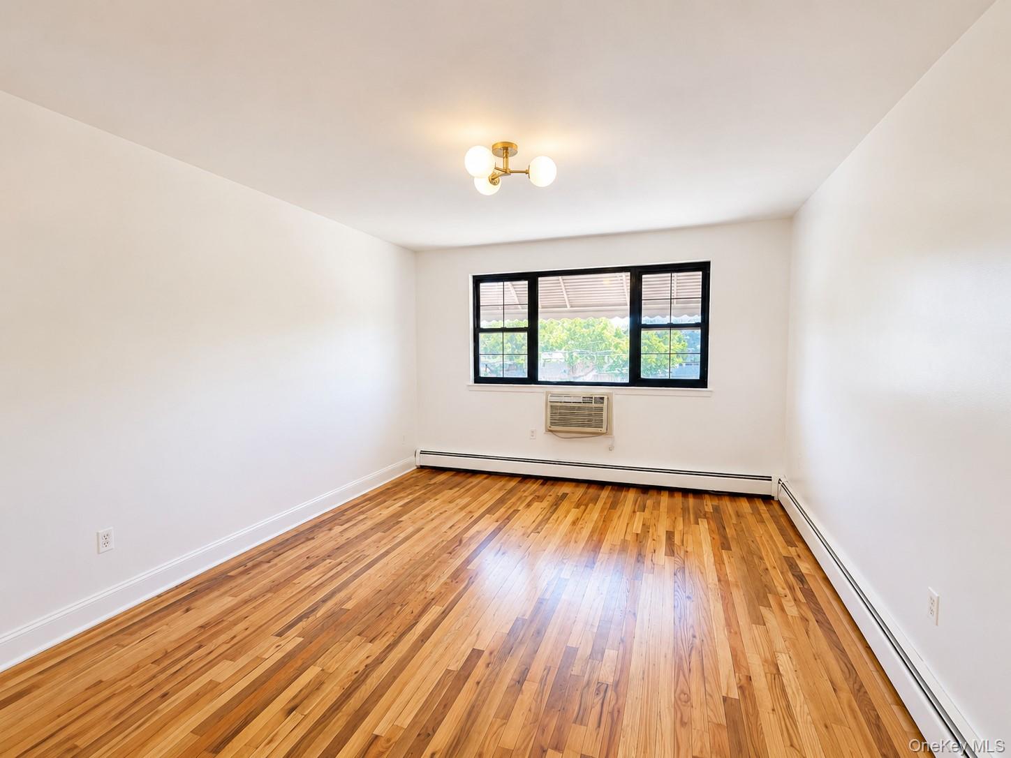533 Soundview Avenue, Unit 3rd Floor photo 6