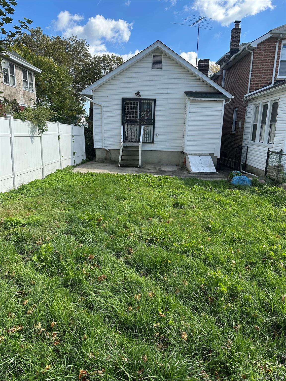 1519 Gillespie Avenue – For Sale photo 11